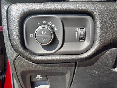2026 RAM 1500 RAM 1500 EXPRESS CREW CAB 4X4 5'7' BOX