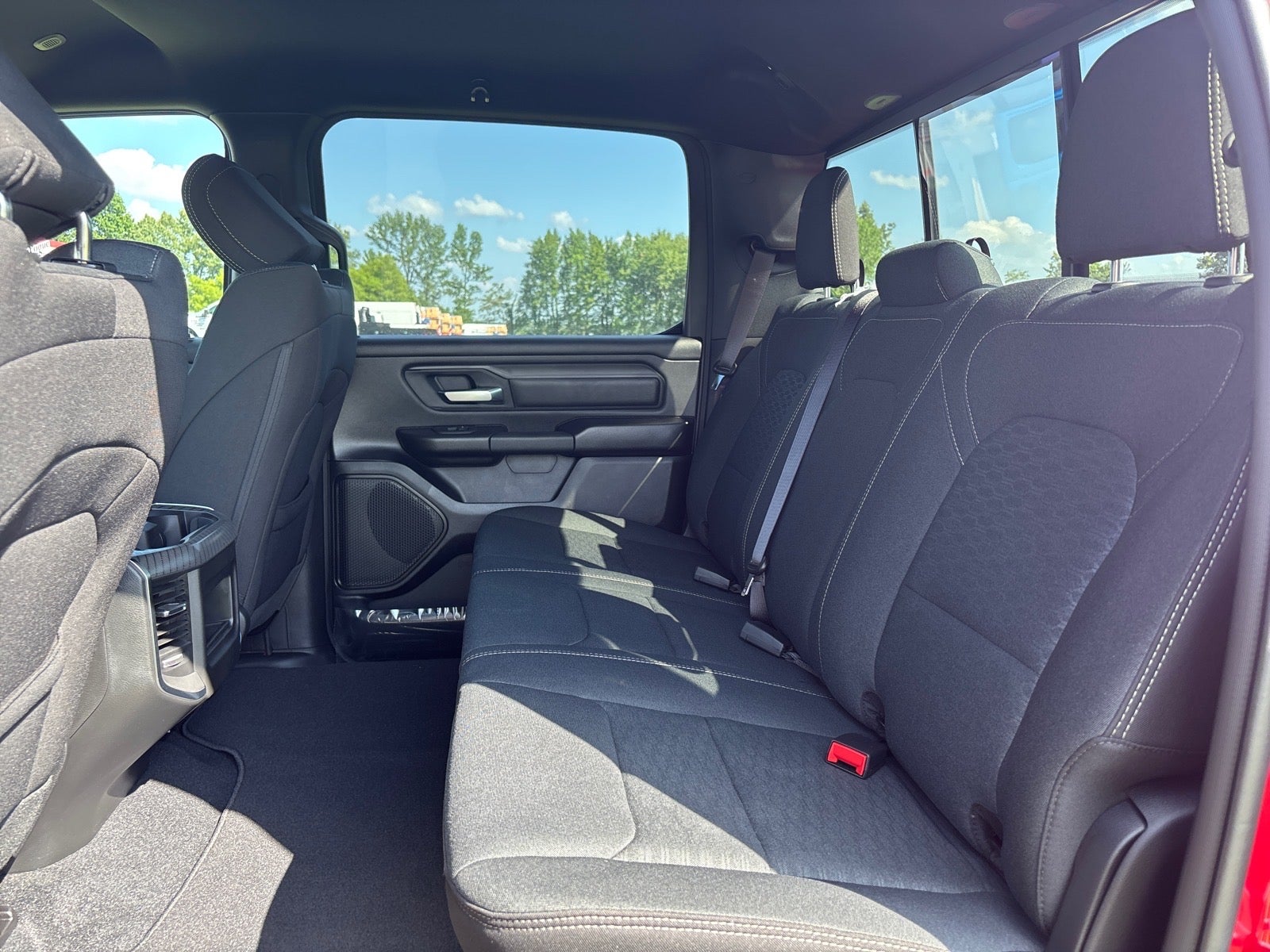 2026 RAM 1500 RAM 1500 EXPRESS CREW CAB 4X4 5'7' BOX