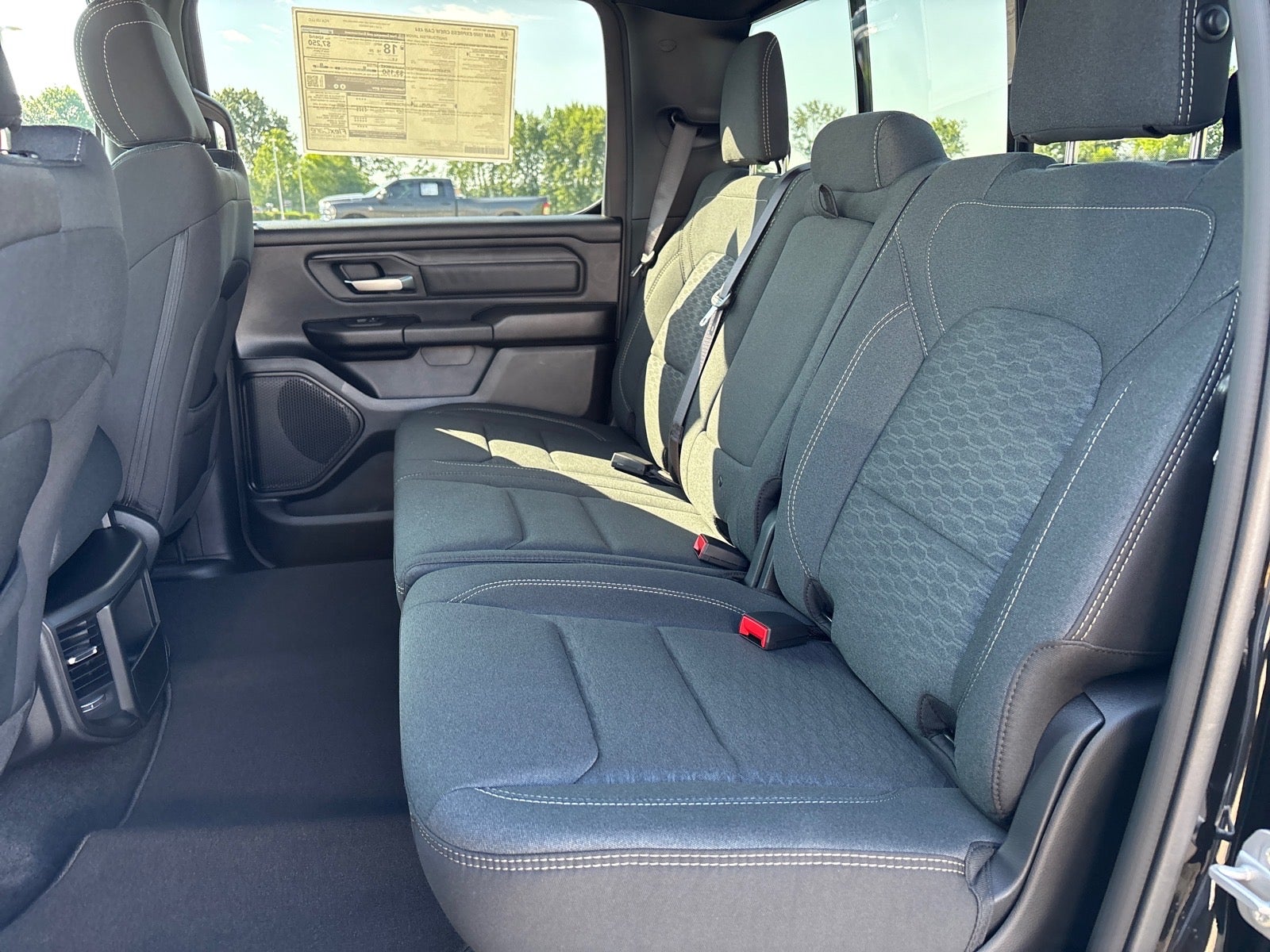 2026 RAM 1500 RAM 1500 EXPRESS CREW CAB 4X4 5'7' BOX