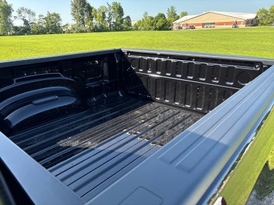 2026 RAM 1500 RAM 1500 EXPRESS CREW CAB 4X4 5'7' BOX