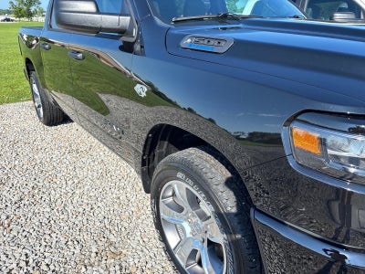 2026 RAM 1500 RAM 1500 EXPRESS CREW CAB 4X4 5'7' BOX