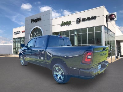 2026 RAM 1500 RAM 1500 EXPRESS CREW CAB 4X4 5'7' BOX