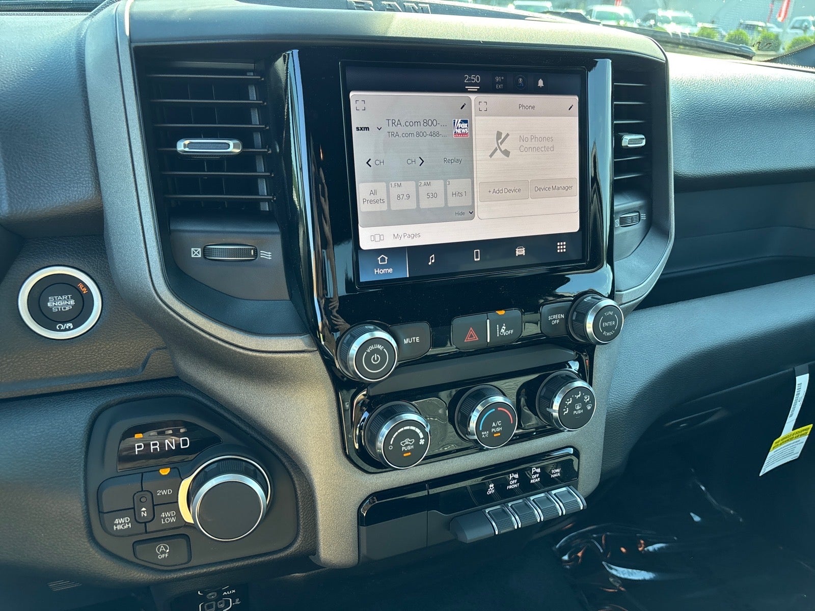 2026 RAM 1500 RAM 1500 EXPRESS CREW CAB 4X4 5'7' BOX