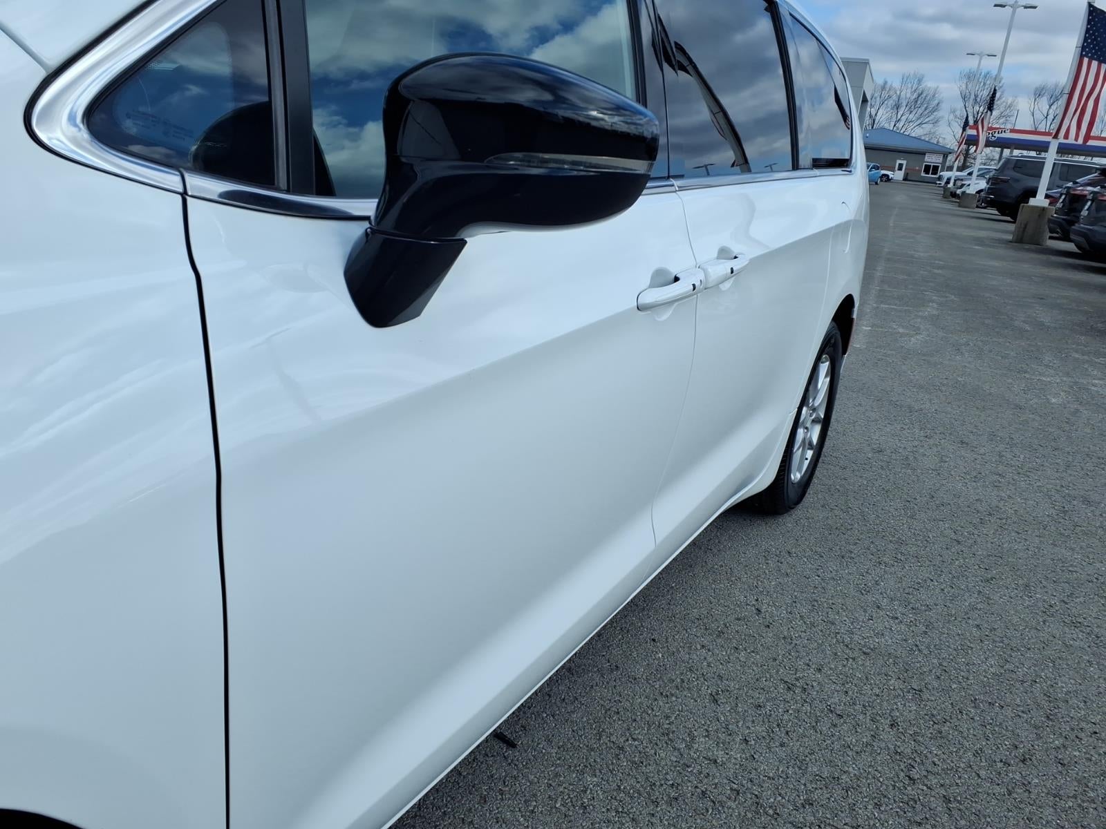 2026 Chrysler Pacifica PACIFICA SELECT