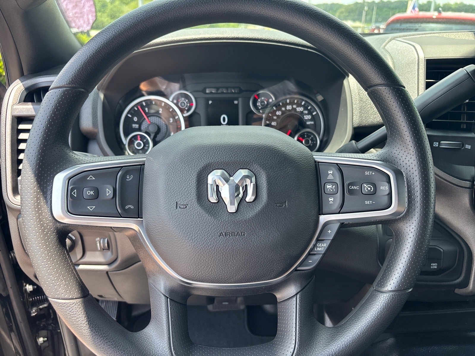 2026 RAM 3500 RAM 3500 TRADESMAN CREW CAB 4X4 8' BOX
