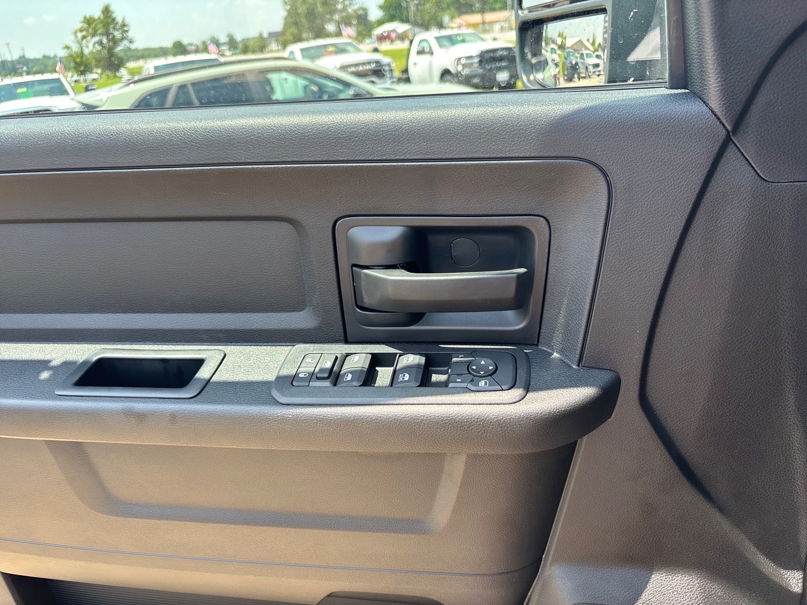 2026 RAM 3500 RAM 3500 TRADESMAN CREW CAB 4X4 8' BOX