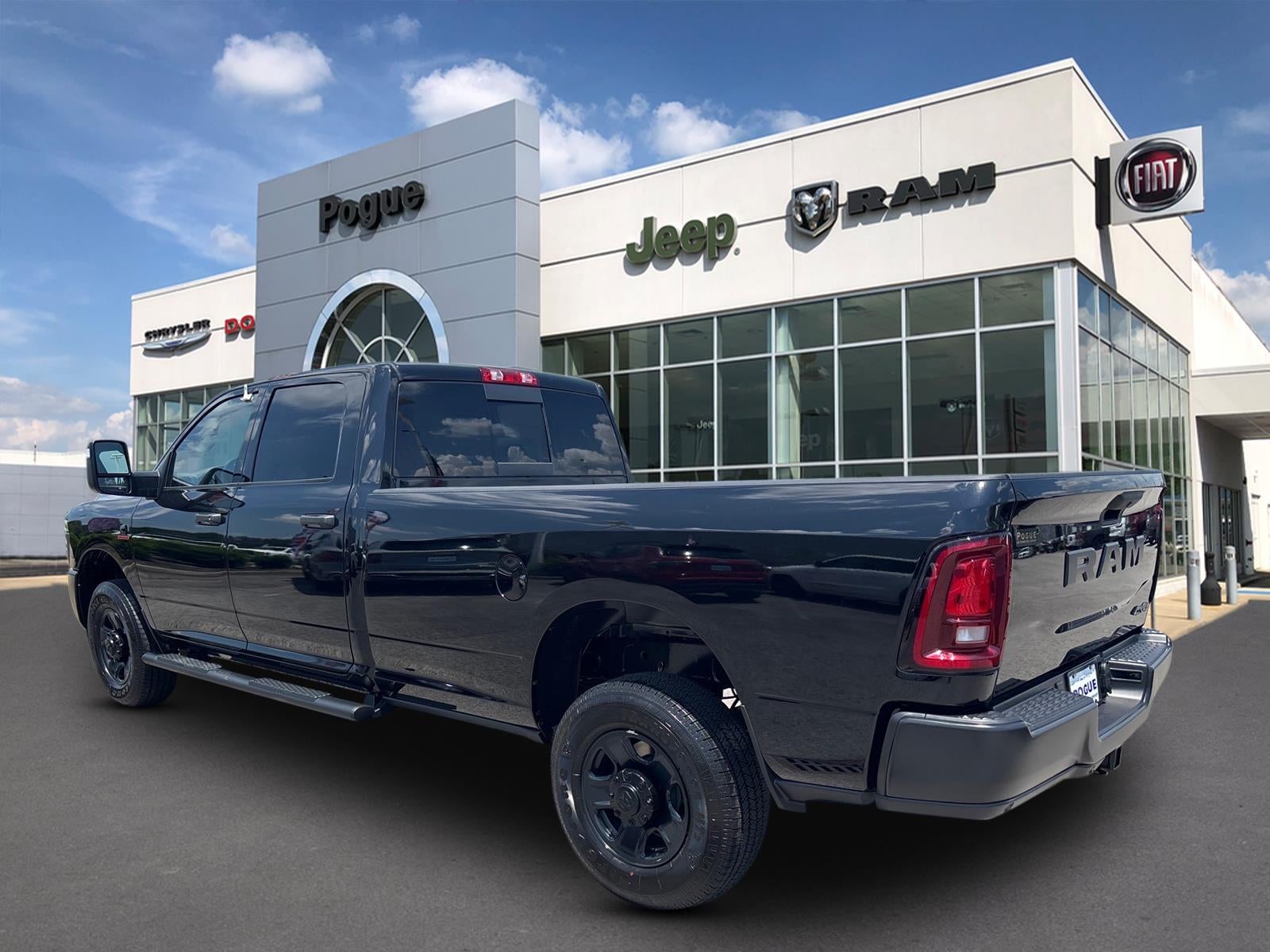 2026 RAM 3500 RAM 3500 TRADESMAN CREW CAB 4X4 8' BOX