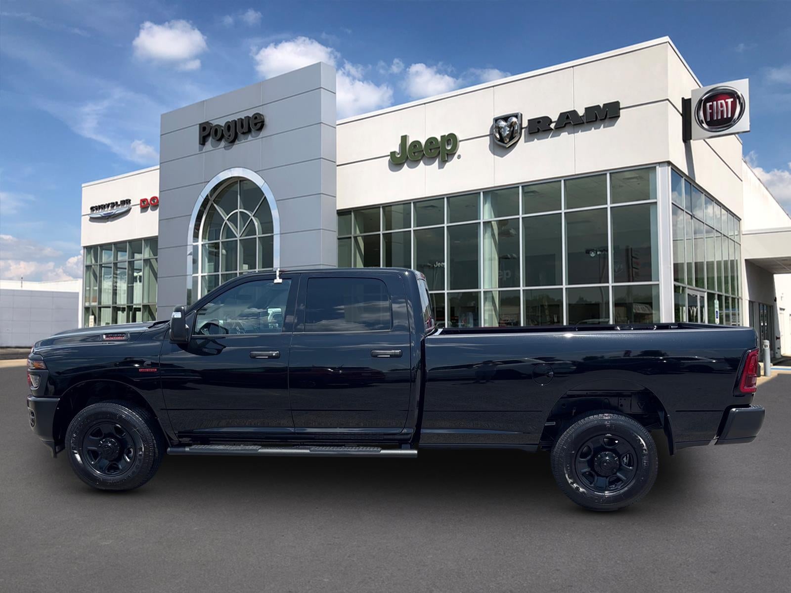 2026 RAM 3500 RAM 3500 TRADESMAN CREW CAB 4X4 8' BOX