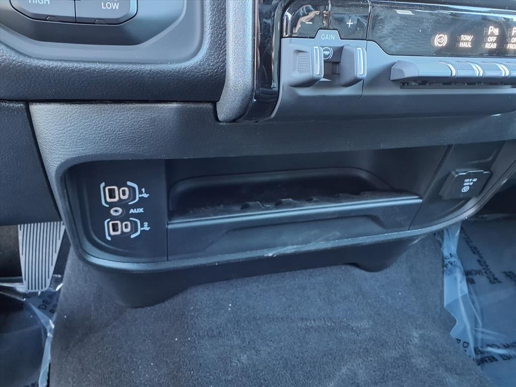 2026 RAM 2500 RAM 2500 TRADESMAN CREW CAB 4X4 6'4' BOX