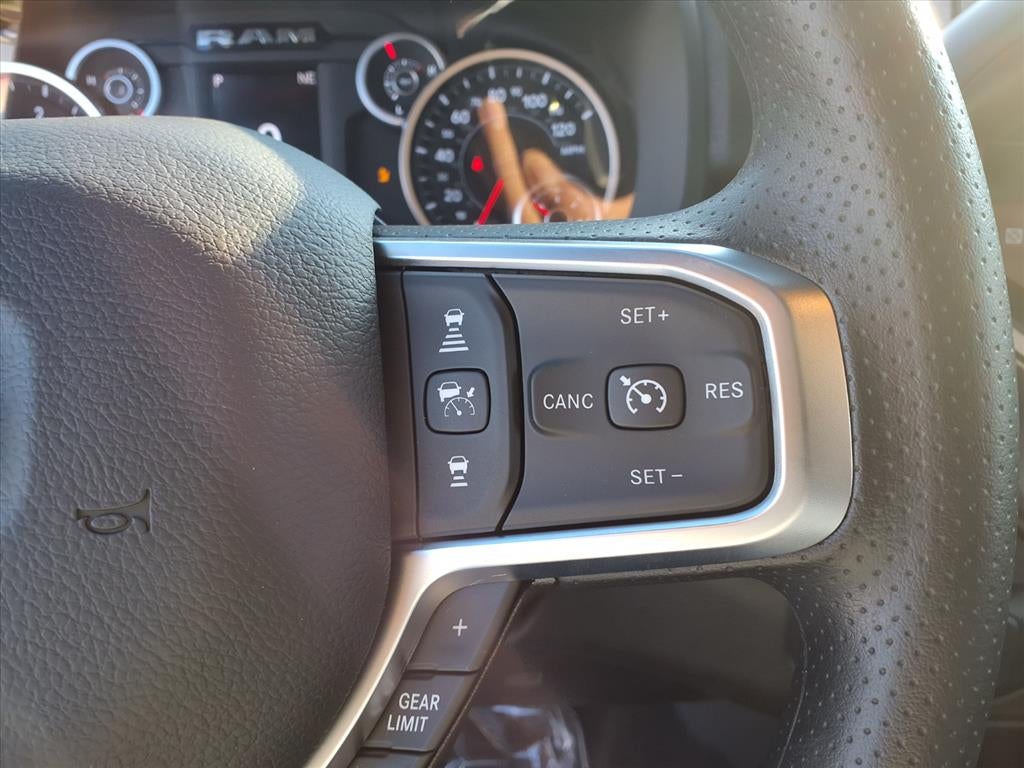 2026 RAM 2500 RAM 2500 TRADESMAN CREW CAB 4X4 6'4' BOX