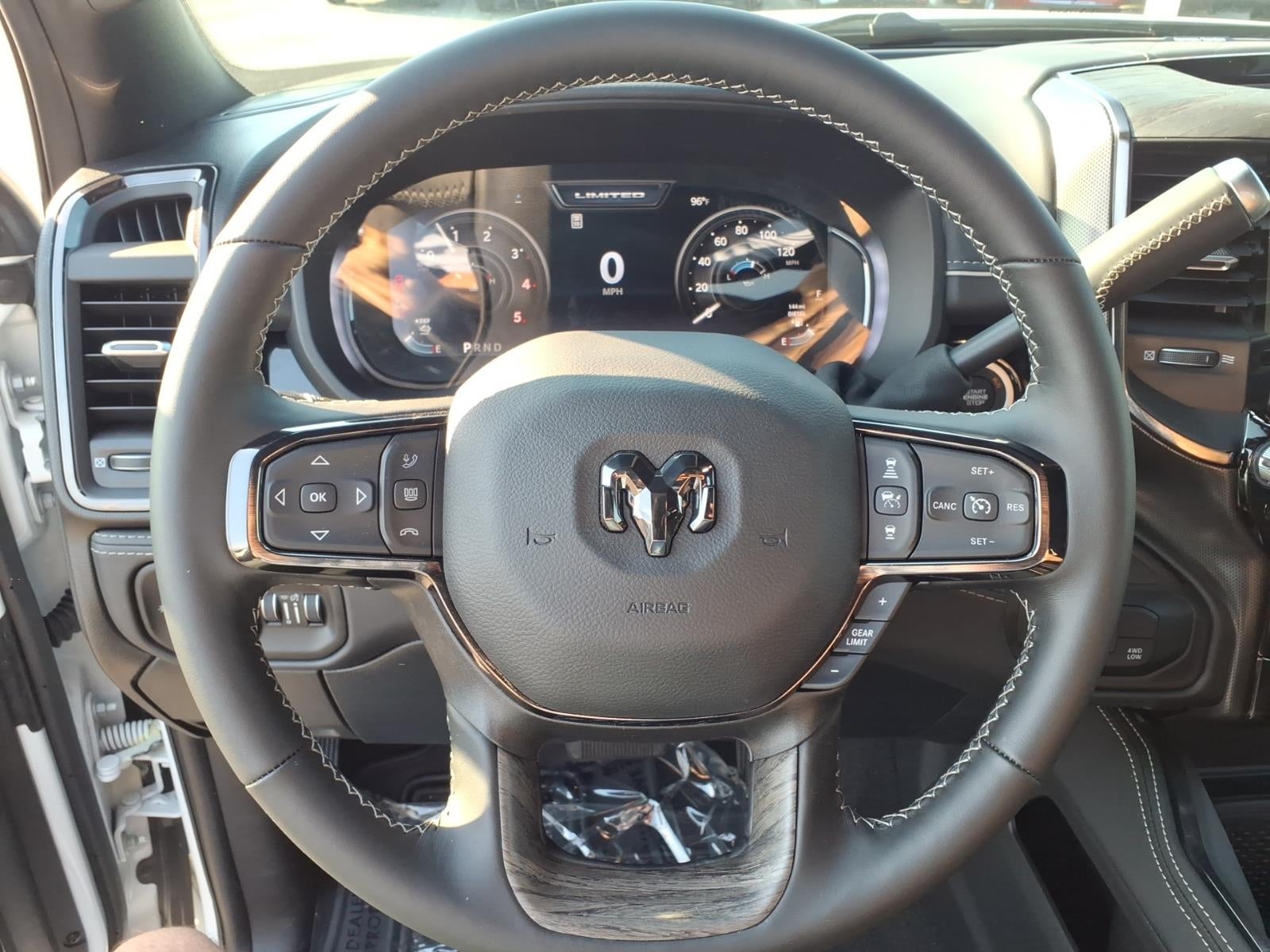 2026 RAM Ram 2500 RAM 2500 LIMITED CREW CAB 4X4 6'4' BOX