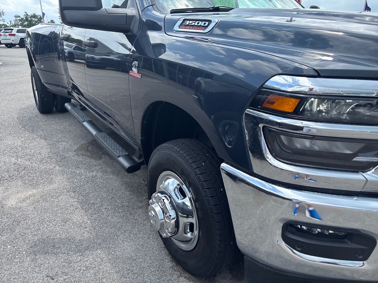 2026 RAM 3500 RAM 3500 TRADESMAN CREW CAB 4X4 8' BOX