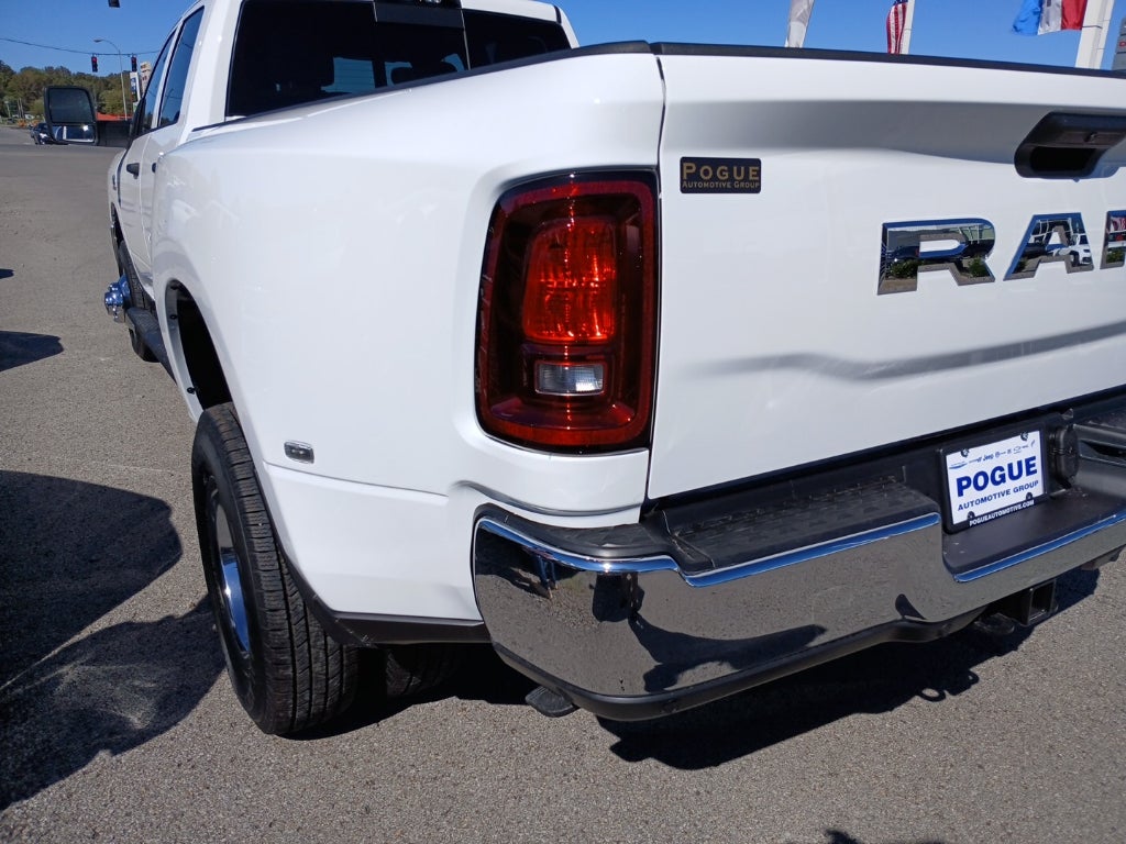 2026 RAM Ram 3500 RAM 3500 TRADESMAN CREW CAB 4X4 8' BOX