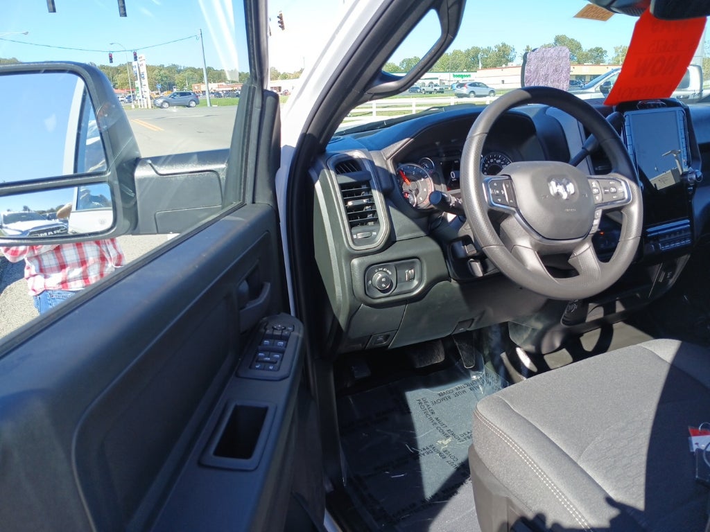 2026 RAM Ram 3500 RAM 3500 TRADESMAN CREW CAB 4X4 8' BOX