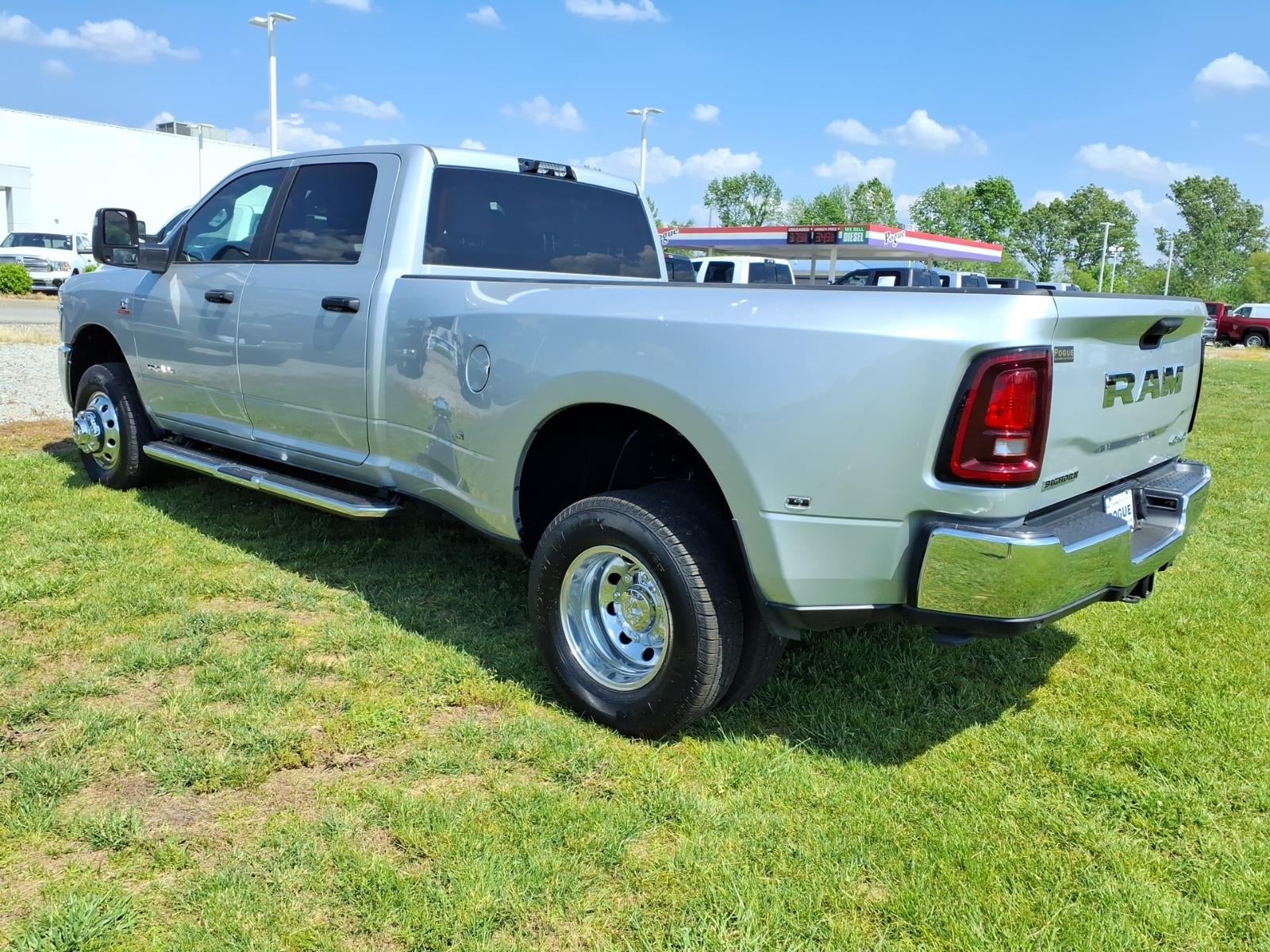 2026 RAM 3500 RAM 3500 BIG HORN CREW CAB 4X4 8' BOX
