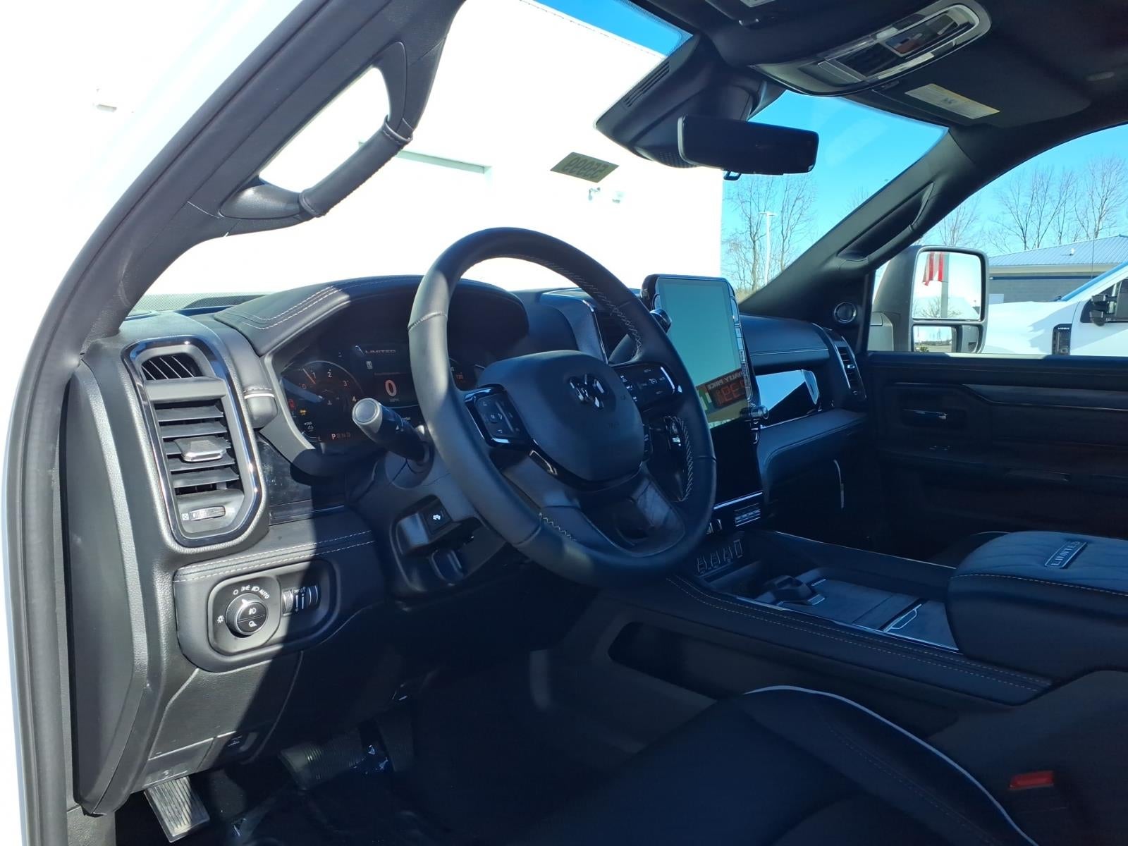 2026 RAM Ram 3500 RAM 3500 LIMITED CREW CAB 4X4 8' BOX