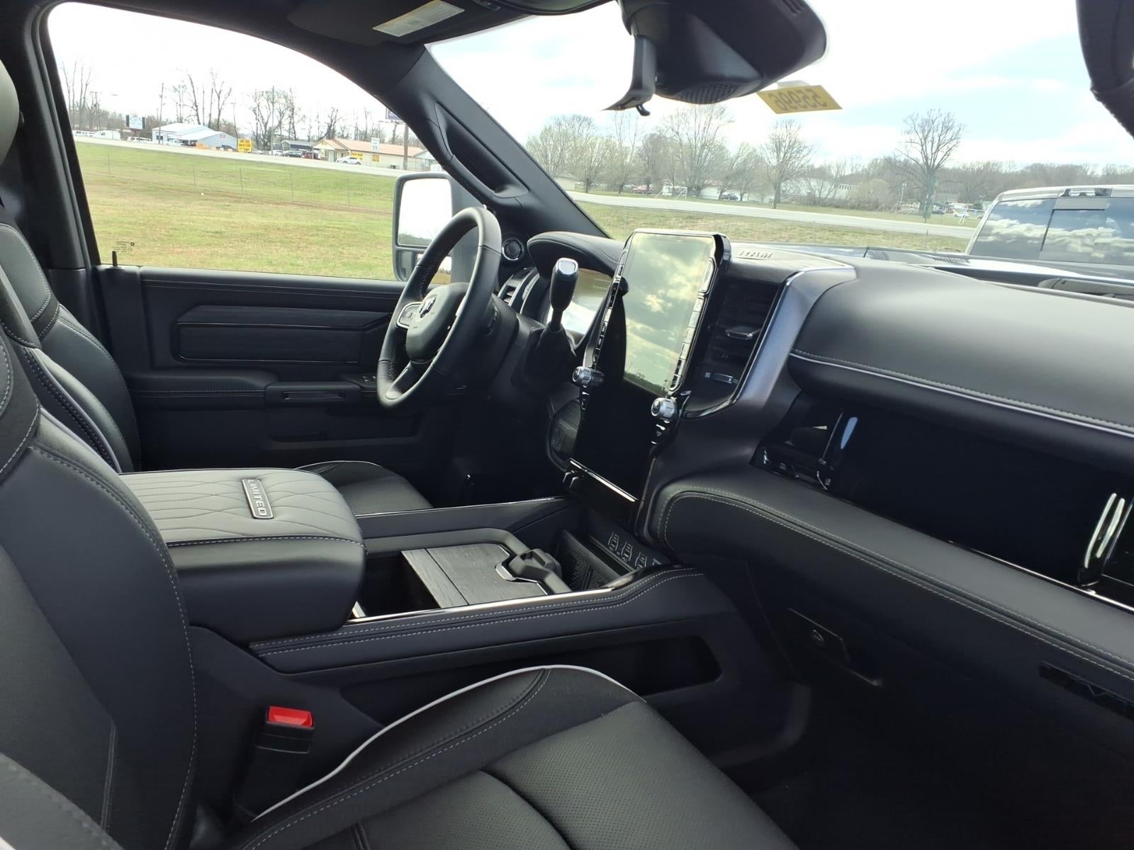 2026 RAM Ram 3500 RAM 3500 LIMITED CREW CAB 4X4 8' BOX