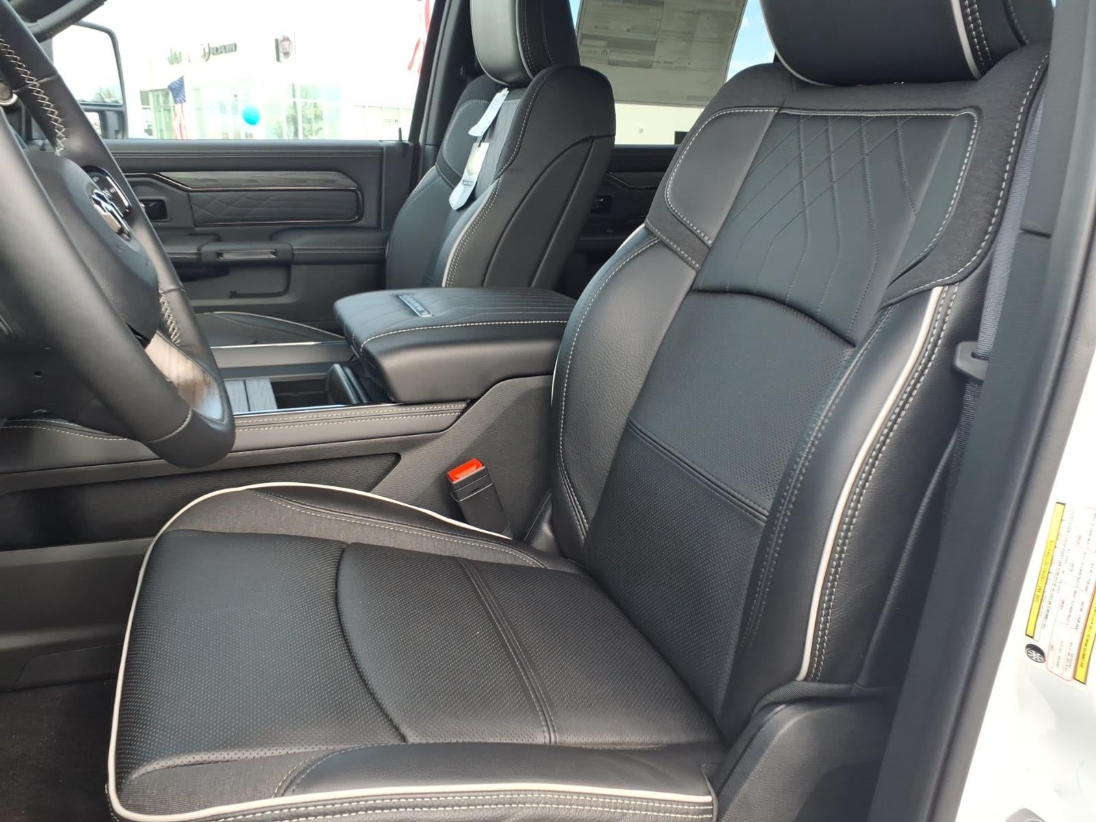 2026 RAM Ram 3500 RAM 3500 LIMITED CREW CAB 4X4 8' BOX