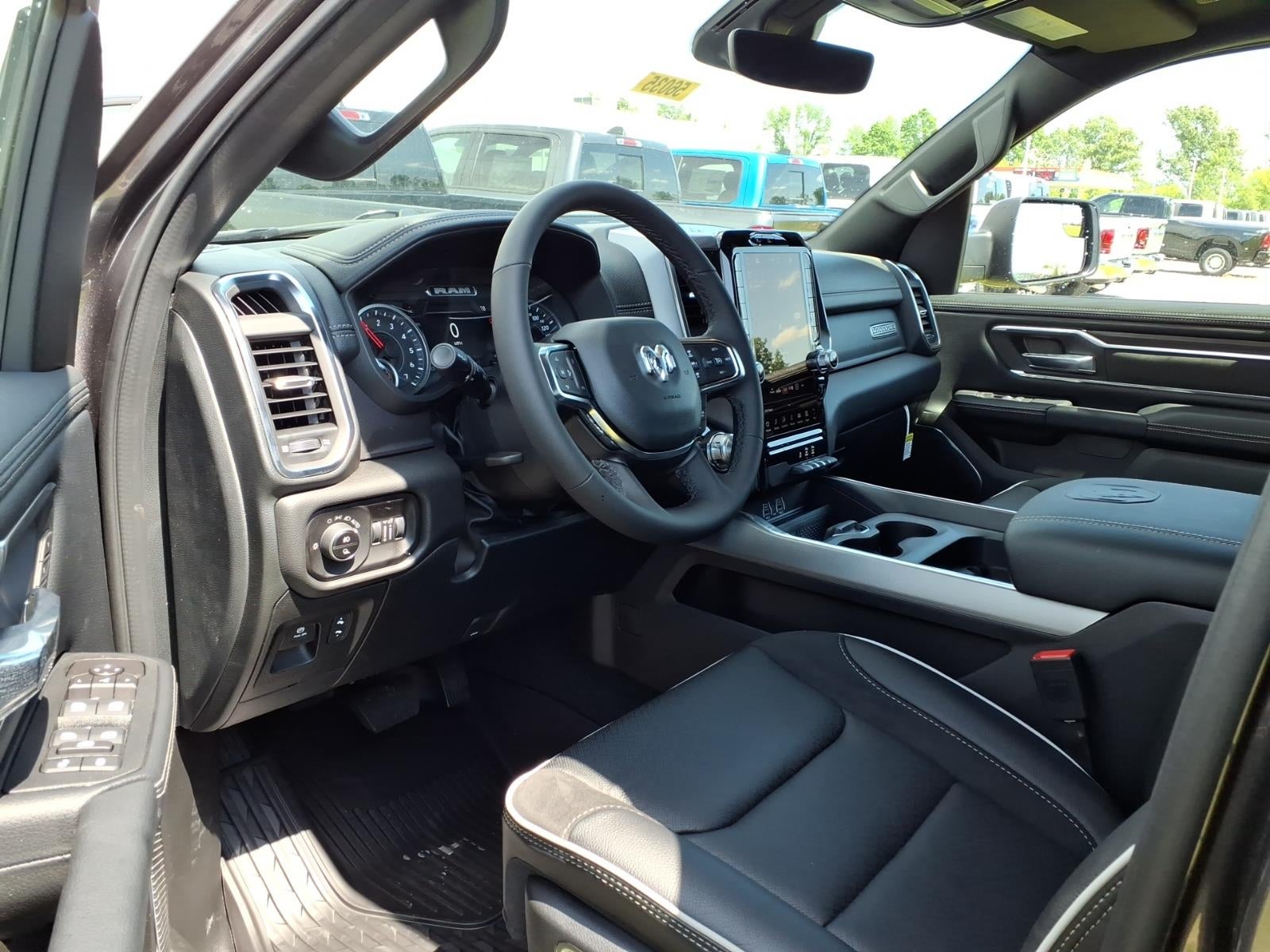 2026 RAM 1500 RAM 1500 LARAMIE CREW CAB 4X4 5'7' BOX