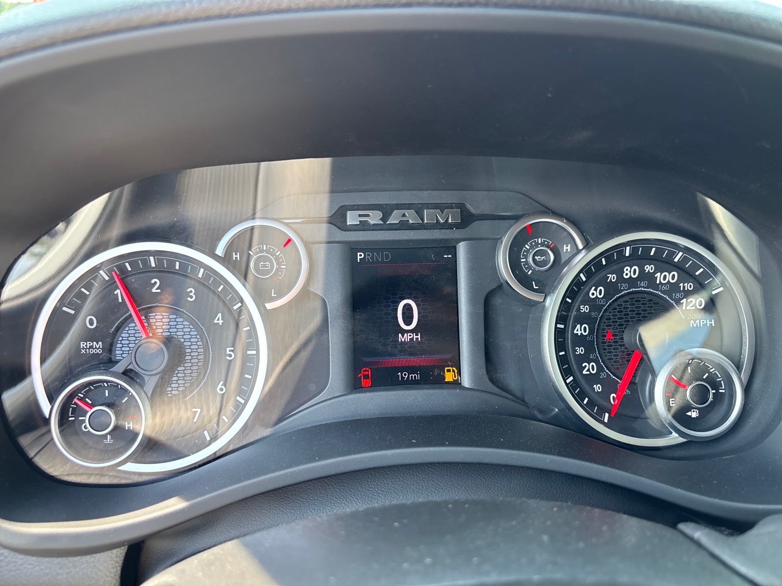 2026 RAM 2500 RAM 2500 TRADESMAN CREW CAB 4X4 6'4' BOX