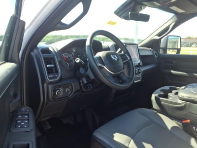 2026 RAM Ram 3500 Chassis Cab RAM 3500 TRADESMAN CREW CAB CHASSIS 4X4 60' CA